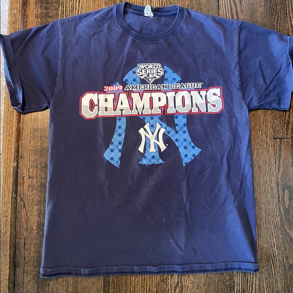 New York Yankees MLB Baseball 2009 American League Champions T Shirt Medium
